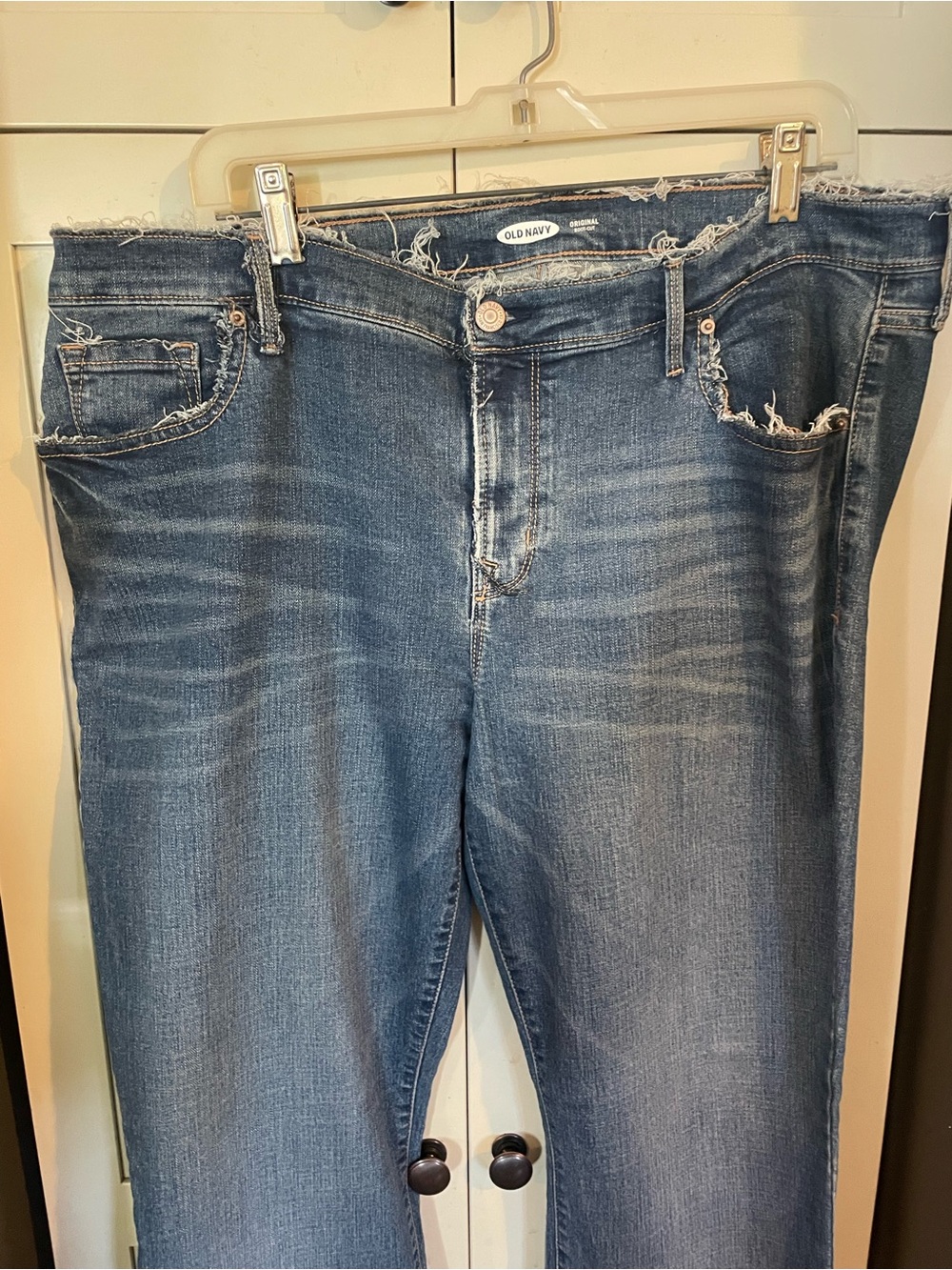 Old Navy Women's Boot Cut Jeans in Medium Blue with Frayed Waist